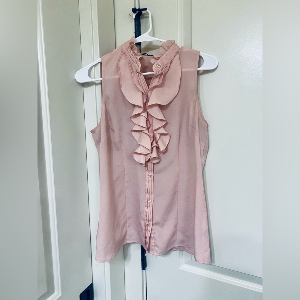 The Limited- women’s Light pink ruffle sleeveless blouse - size medium